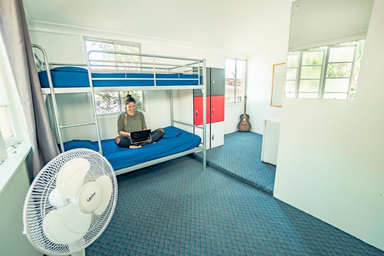 Somewhere To Stay Backpackers Brisbane Exterior photo