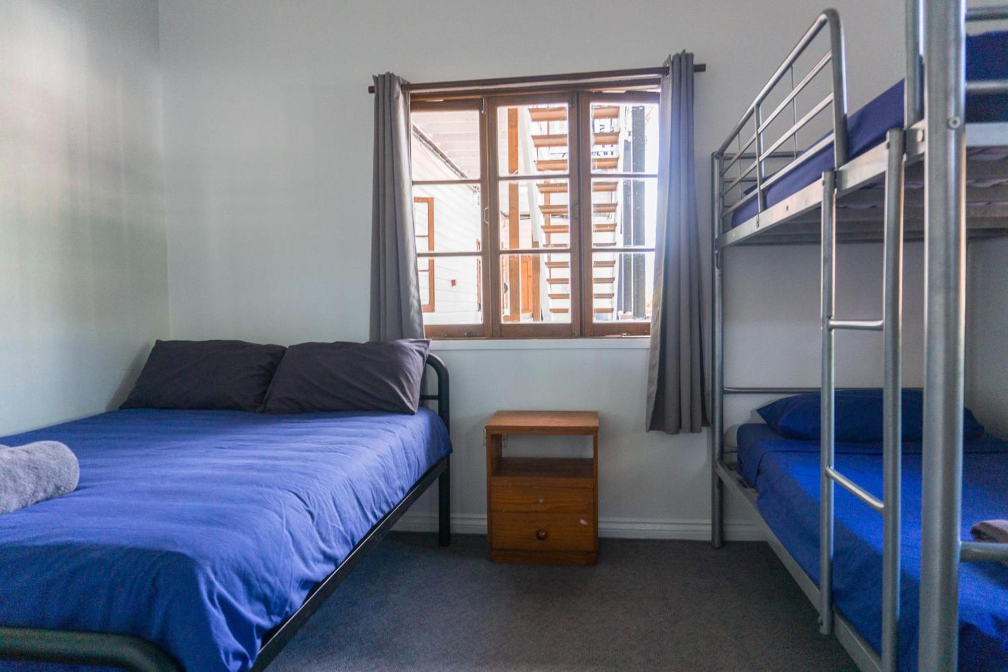 Somewhere To Stay Backpackers Brisbane Exterior photo