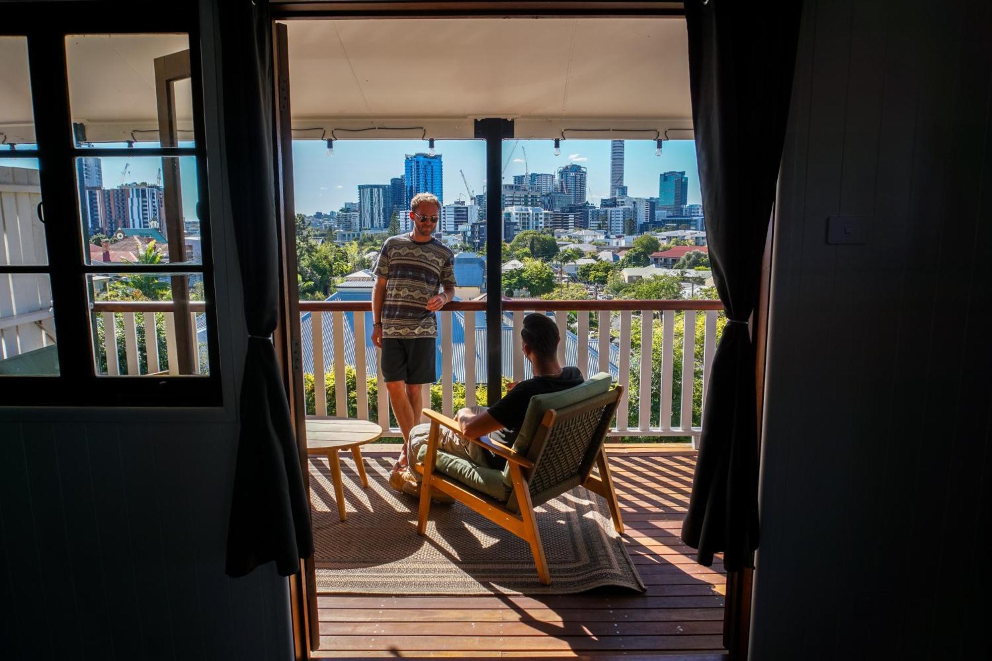 Somewhere To Stay Backpackers Brisbane Exterior photo