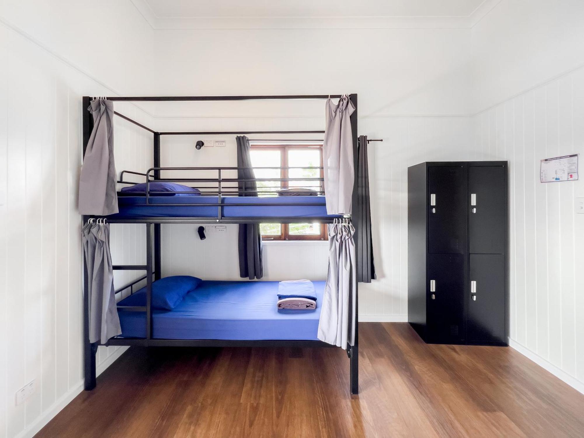 Somewhere To Stay Backpackers Brisbane Exterior photo