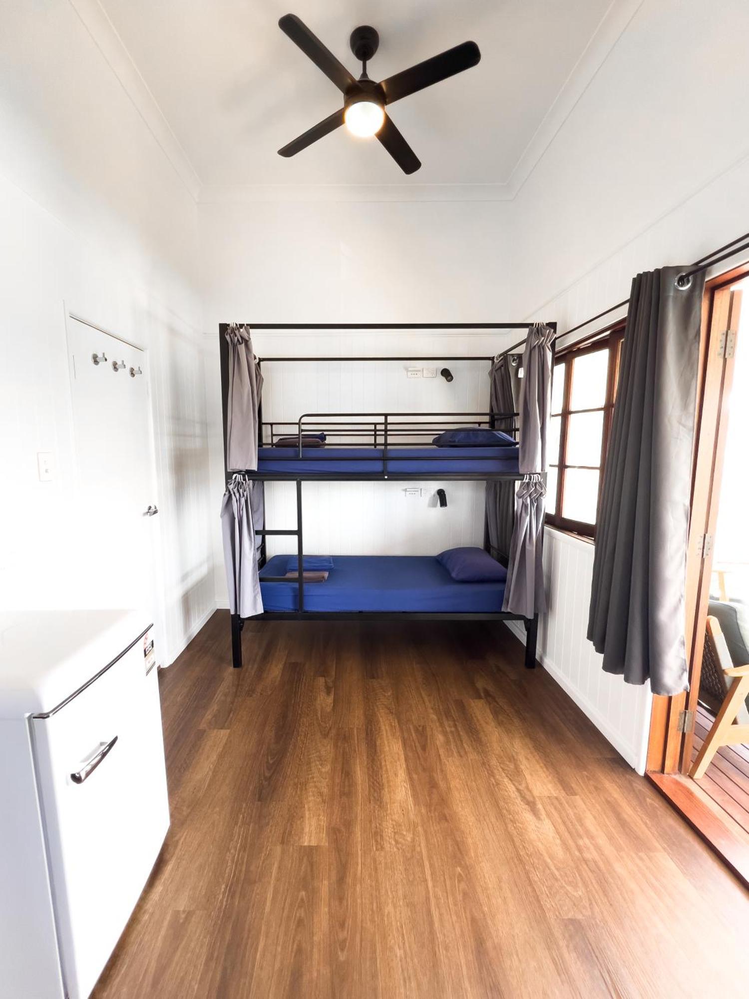 Somewhere To Stay Backpackers Brisbane Exterior photo