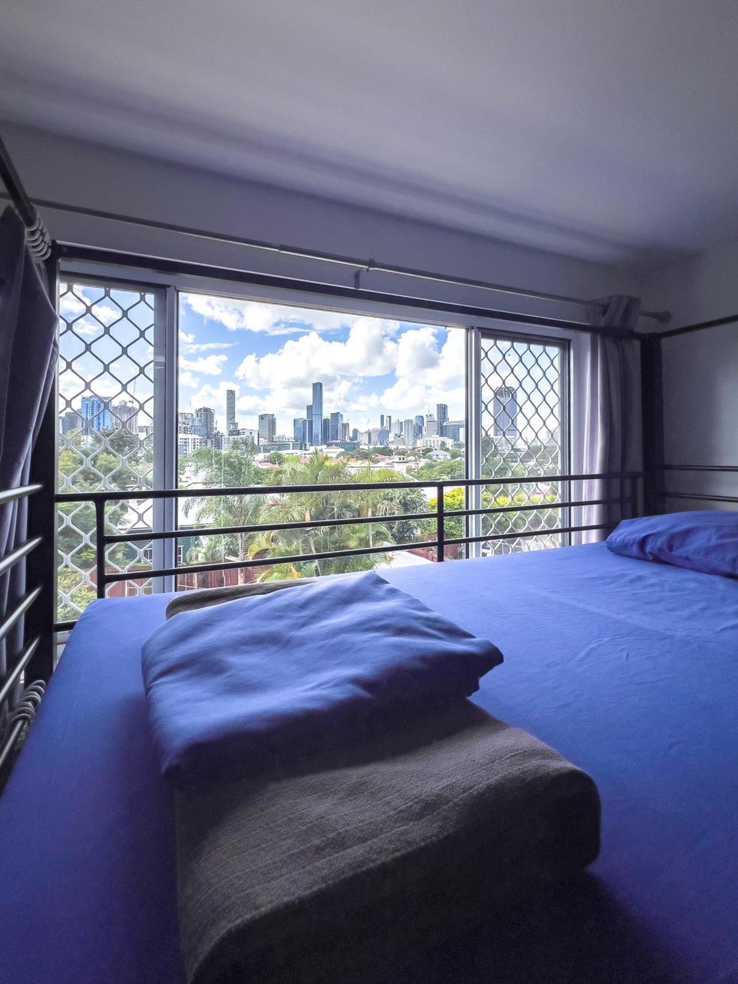 Somewhere To Stay Backpackers Brisbane Room photo