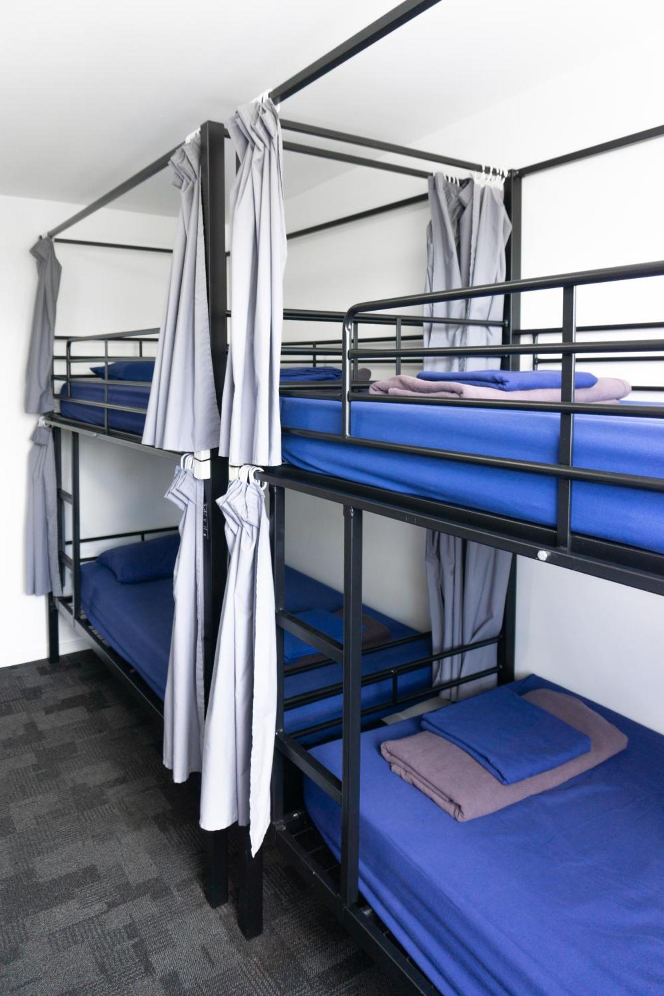 Somewhere To Stay Backpackers Brisbane Room photo