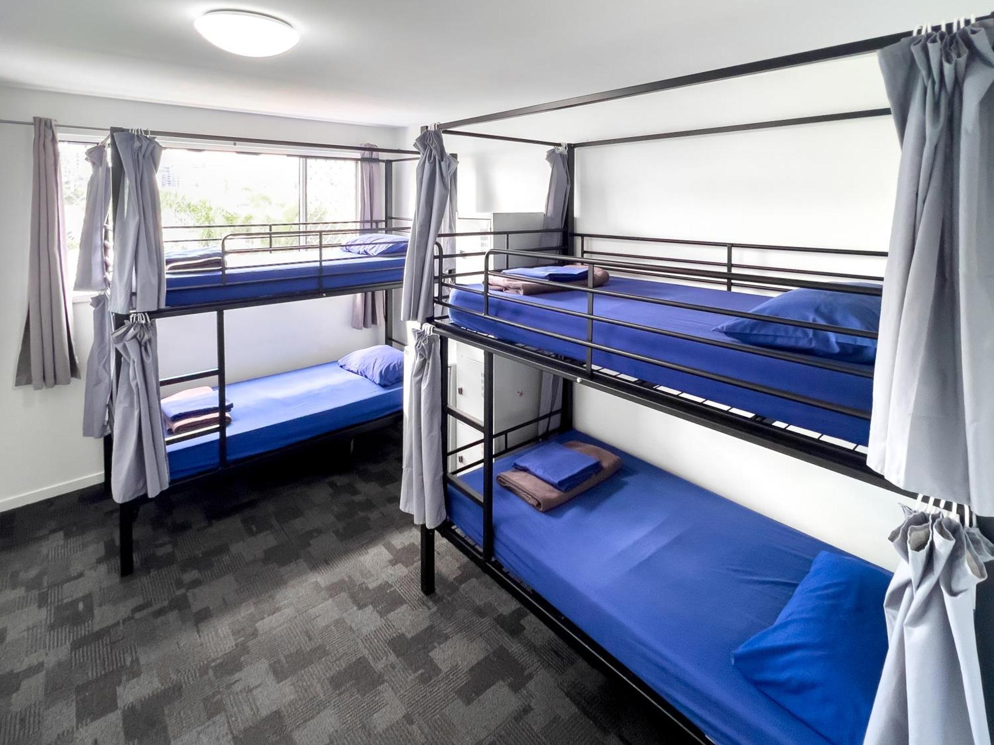 Somewhere To Stay Backpackers Brisbane Room photo
