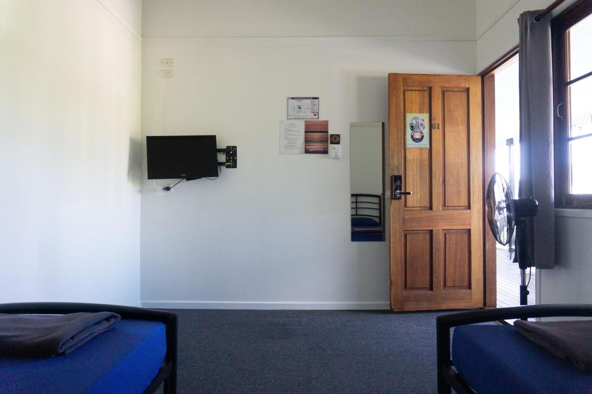Somewhere To Stay Backpackers Brisbane Exterior photo